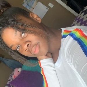 Meet your Posher, Kiya